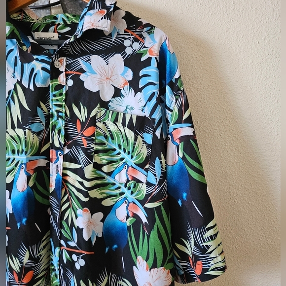 Tunevuse Men's Tropical Floral Button-Up Hawaiian Shirt Size 4 XL - Picture 7 of 9
